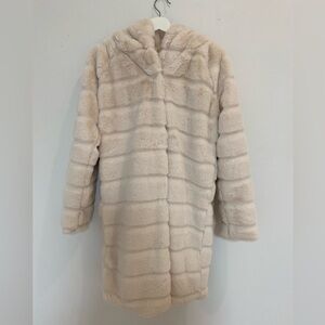 NWOT Apparis White Coat Size XS